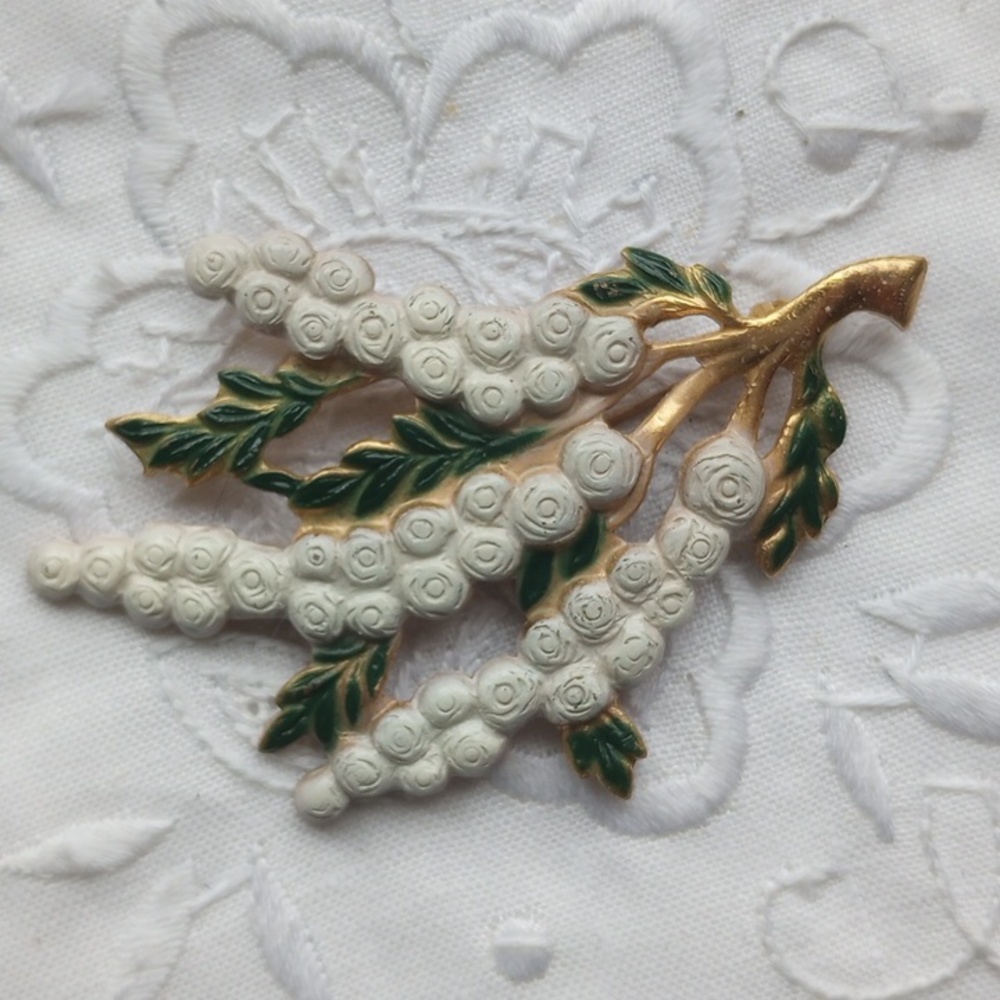 3 inch Vintage Tin pressed White rosebush flower brooch goldtone